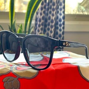 Gucci Cat-Eye Sunnies!